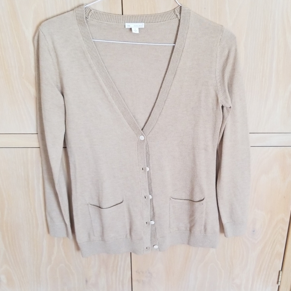 Gap long sleeve tan cardigan Size S